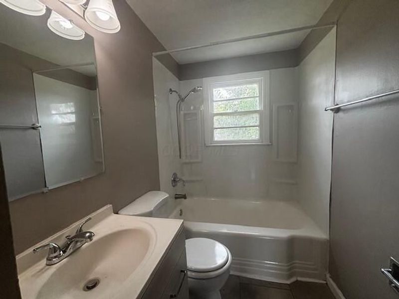 1335 E 25th Avenue , Columbus, OH 43211 Photo 10