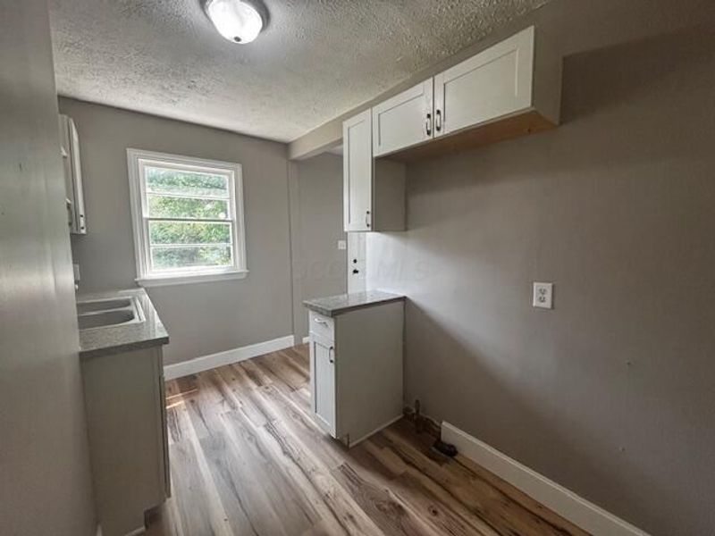 1335 E 25th Avenue , Columbus, OH 43211 Photo 3