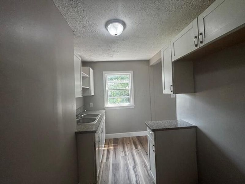 1335 E 25th Avenue , Columbus, OH 43211 Photo 5