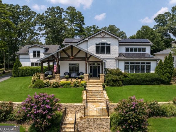 2019 Cambridge Avenue, College Park, GA 30337