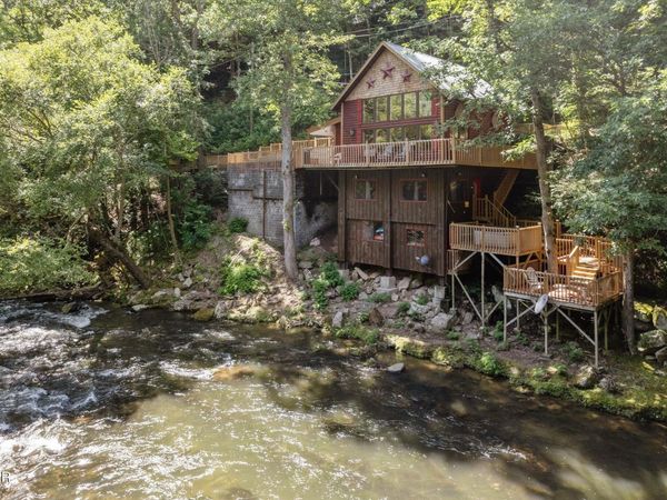 2697 Brandy Way , Sevierville, TN 37876