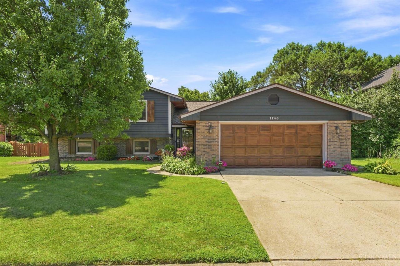 1748 Sherwood Forest Drive, Miamisburg, OH 45342 Main Photo