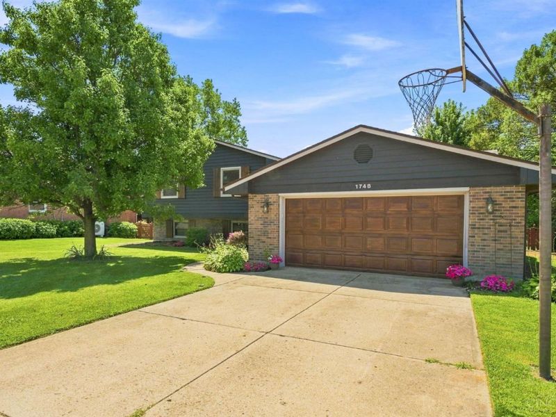 1748 Sherwood Forest Drive, Miamisburg, OH 45342 Photo 4