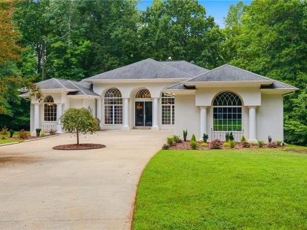 908 River Ridge Road , Mebane, NC 27302