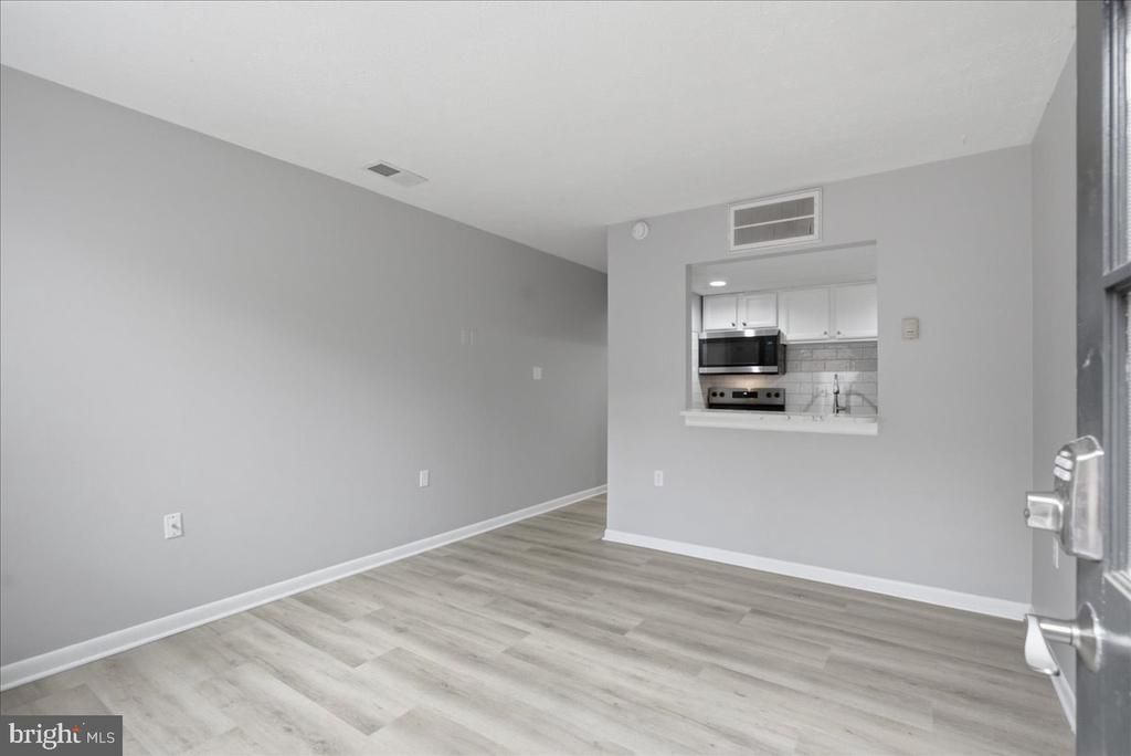 116 N Indian Alley, Unit 102, Winchester, VA 22601 Main Photo