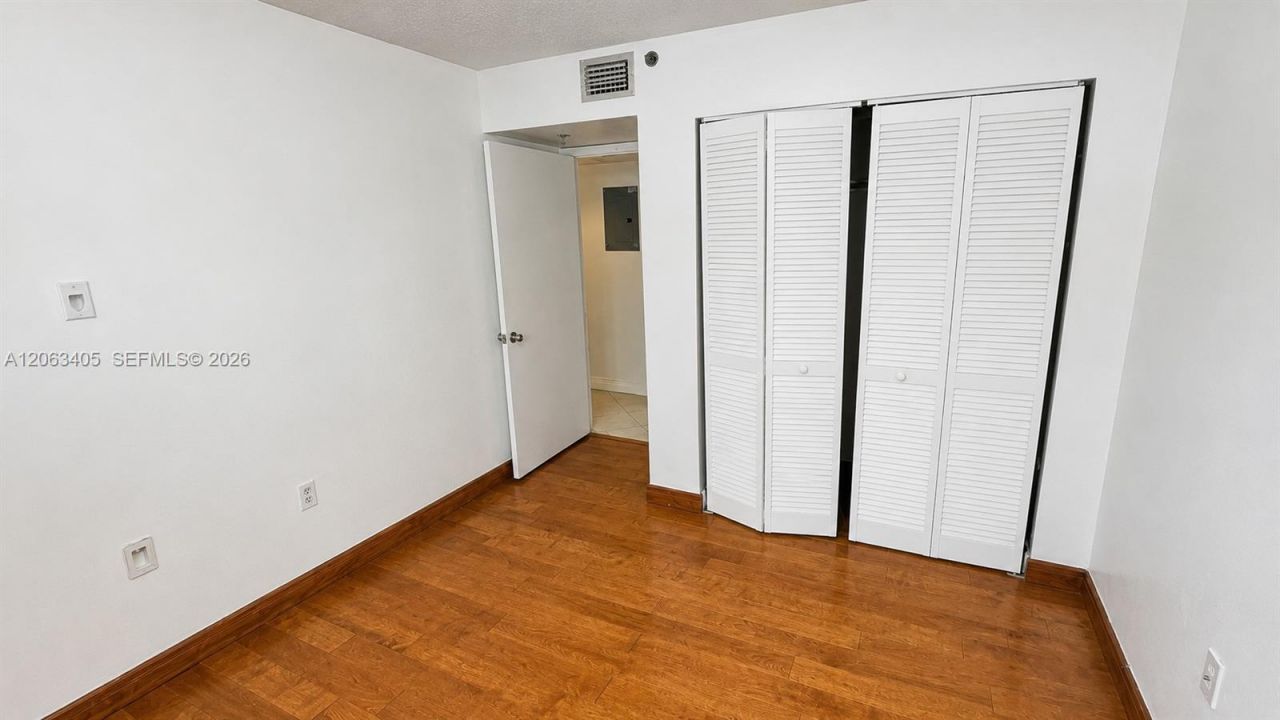 104 SW 9th St, Unit 1403, Miami, FL 33130 Photo