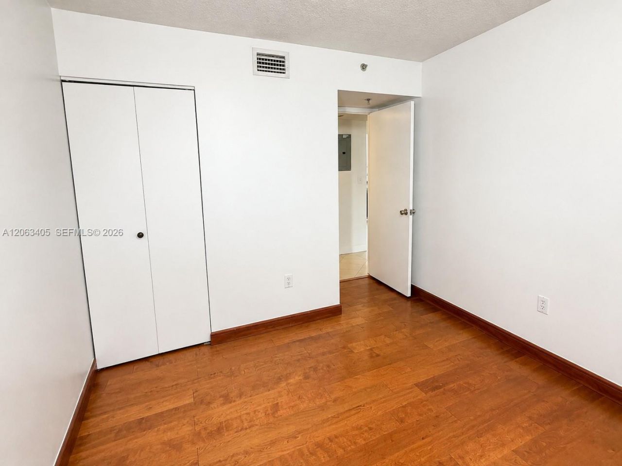 104 SW 9th St, Unit 1403, Miami, FL 33130 Photo