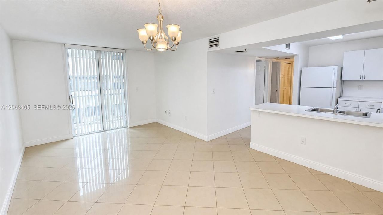 104 SW 9th St, Unit 1403, Miami, FL 33130 Photo