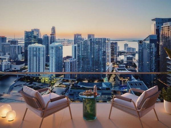 690 SW 1 Avenue , Unit 1608, Miami, FL 33130