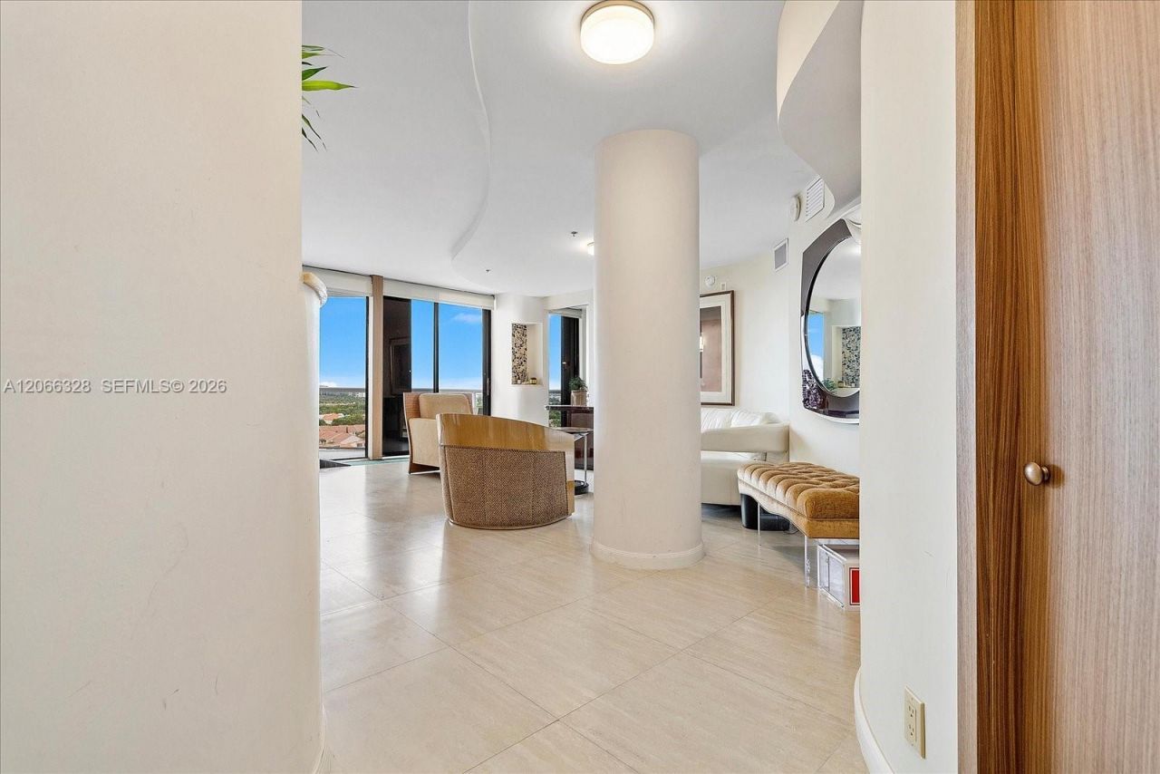 3610 Yacht Club Dr, Unit 1114, Aventura, FL 33180 Photo