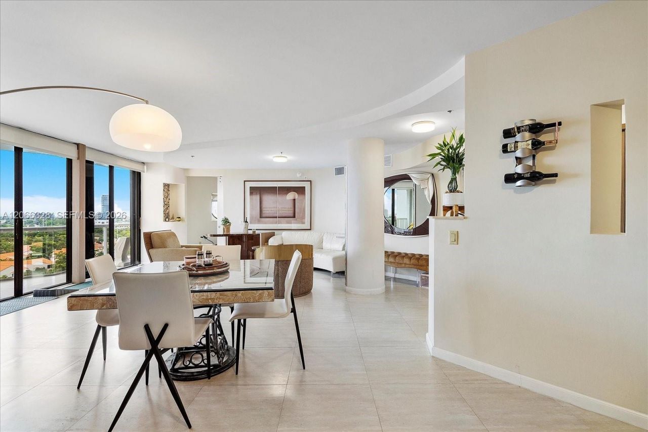 3610 Yacht Club Dr, Unit 1114, Aventura, FL 33180 Photo