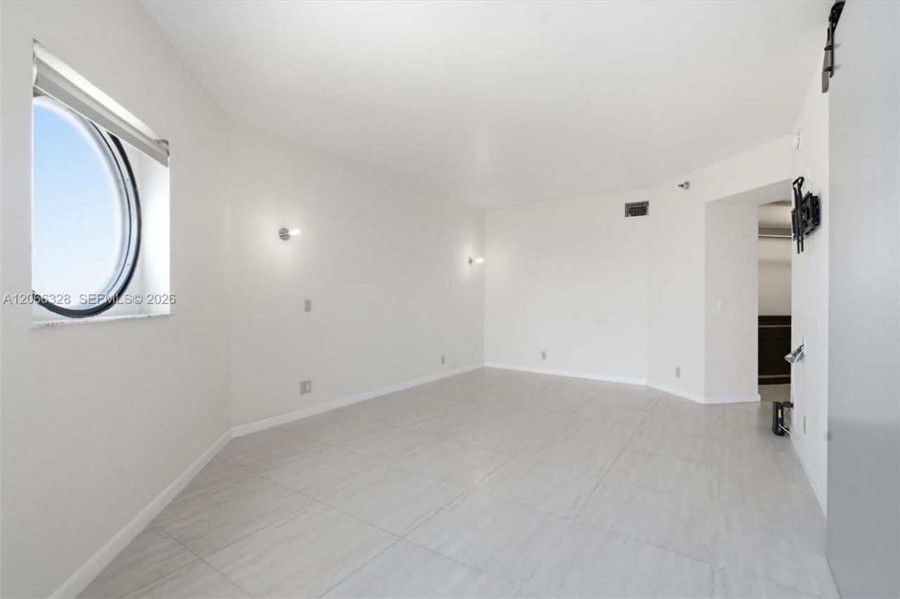 3610 Yacht Club Dr, Unit 1114, Aventura, FL 33180 Photo