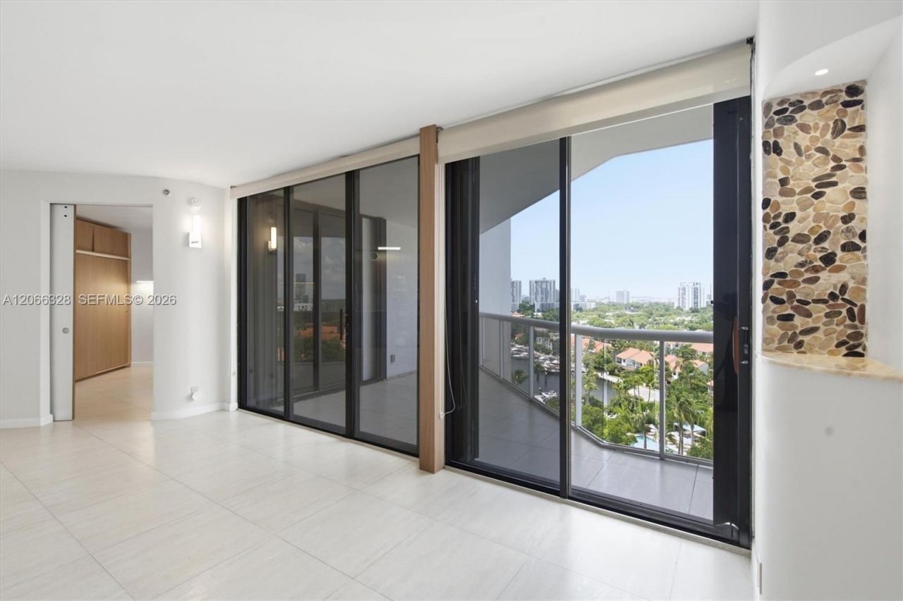 3610 Yacht Club Dr, Unit 1114, Aventura, FL 33180 Photo
