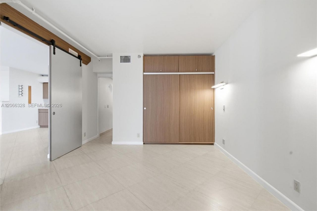3610 Yacht Club Dr, Unit 1114, Aventura, FL 33180 Photo