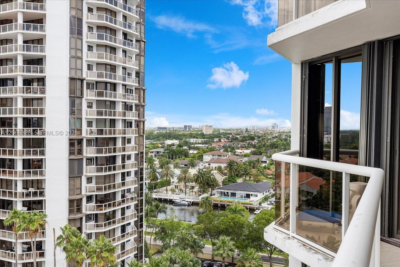 3610 Yacht Club Dr, Unit 1114, Aventura, FL 33180 Photo