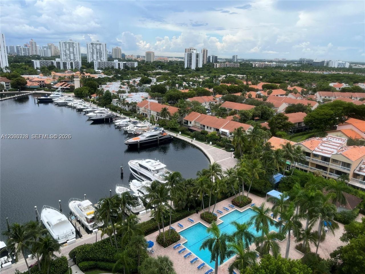 3610 Yacht Club Dr, Unit 1114, Aventura, FL 33180 Photo