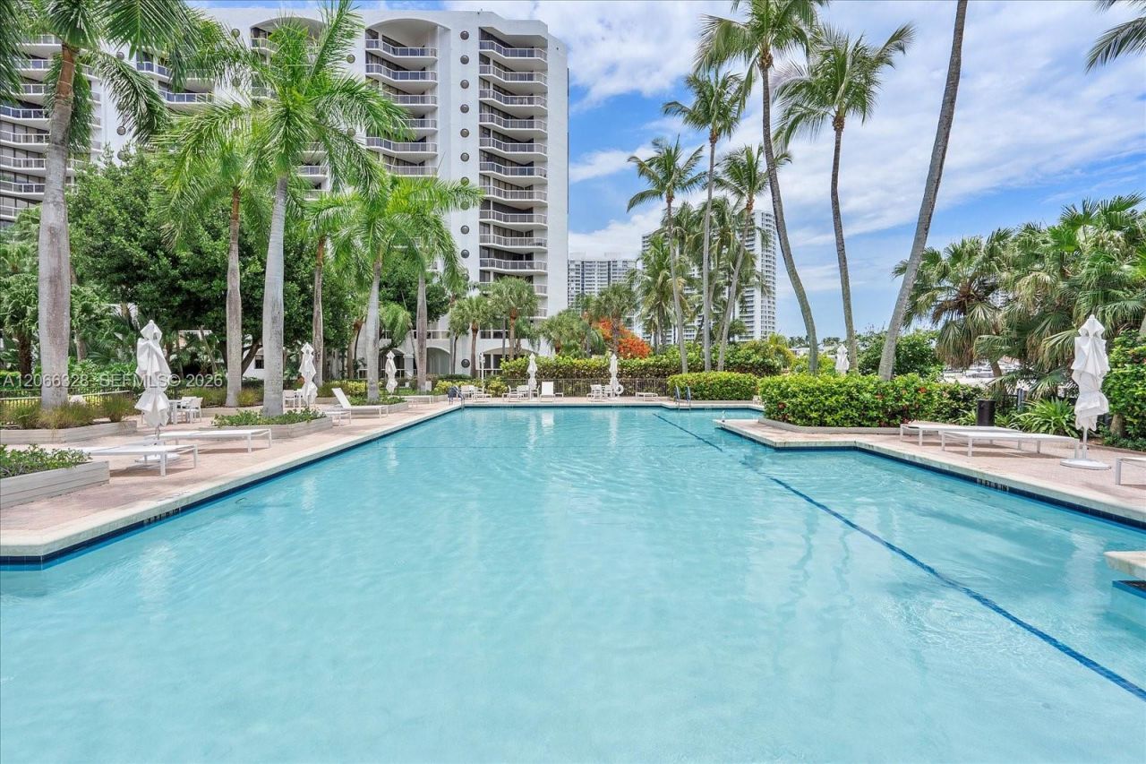 3610 Yacht Club Dr, Unit 1114, Aventura, FL 33180 Photo