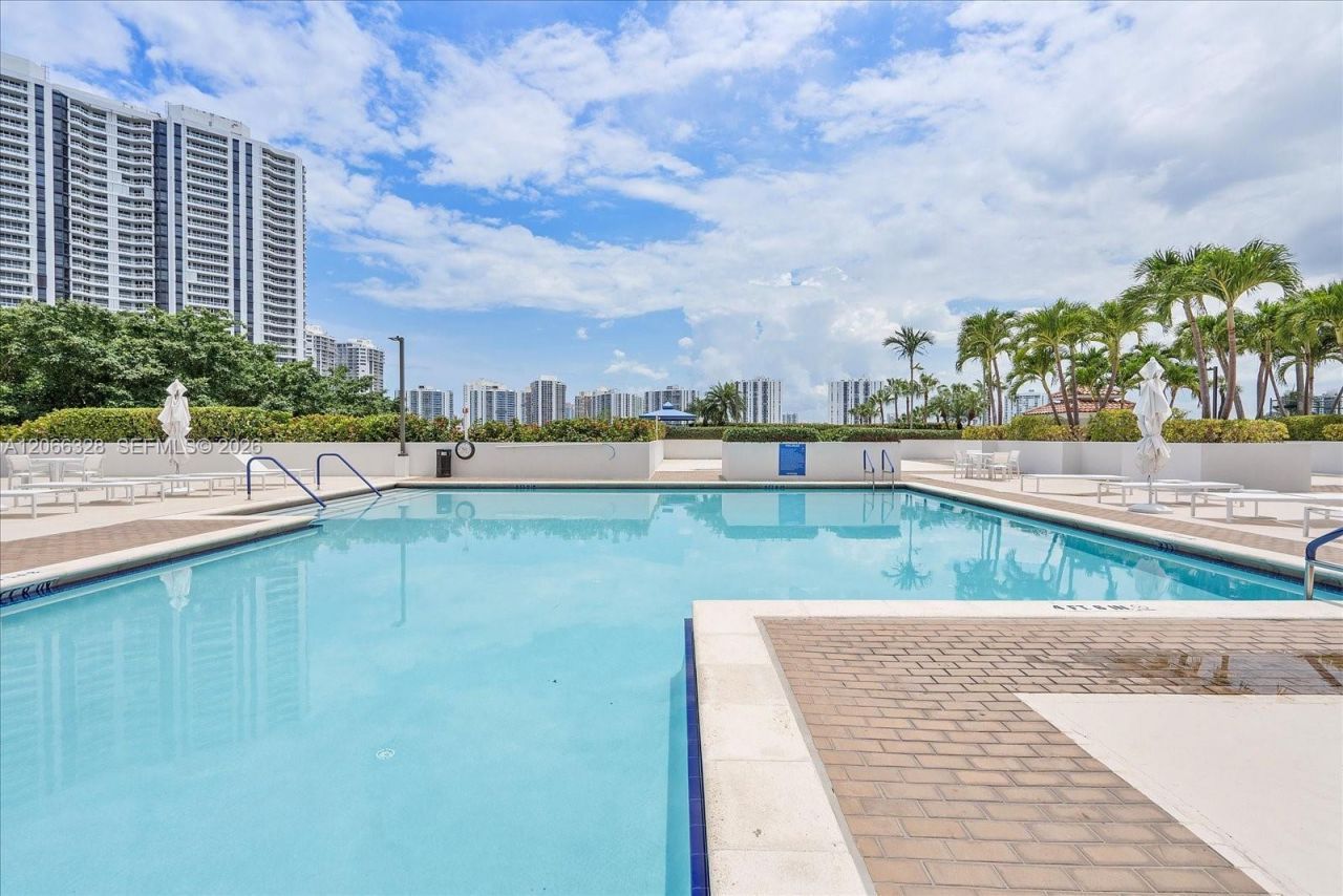 3610 Yacht Club Dr, Unit 1114, Aventura, FL 33180 Photo