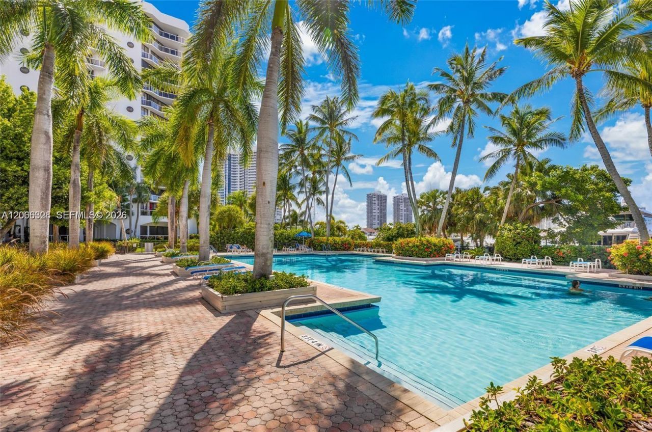 3610 Yacht Club Dr, Unit 1114, Aventura, FL 33180 Photo