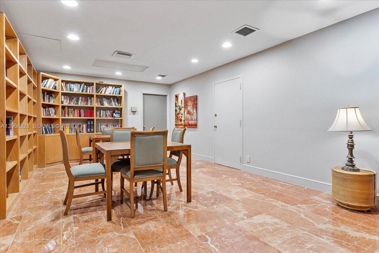 3610 Yacht Club Dr, Unit 1114, Aventura, FL 33180 Photo