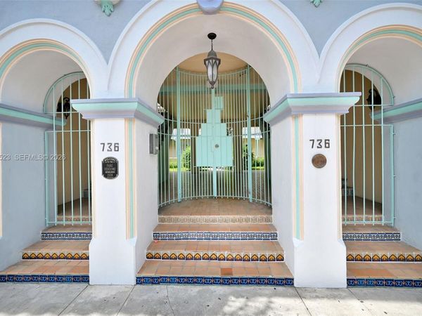 736 13th St , Unit 207, Miami Beach, FL 33139