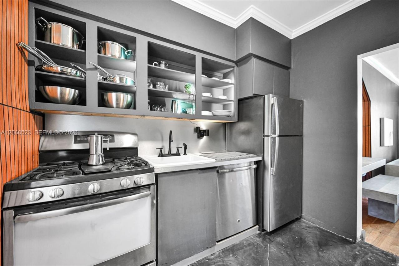 736 13th St , Unit 207, Miami Beach, FL 33139 Photo
