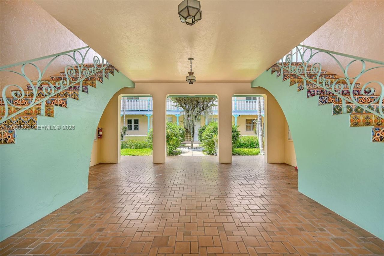 736 13th St , Unit 207, Miami Beach, FL 33139 Photo