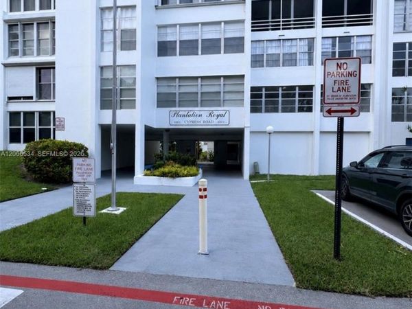 6901 Cypress Rd , Unit B17, Plantation, FL 33317