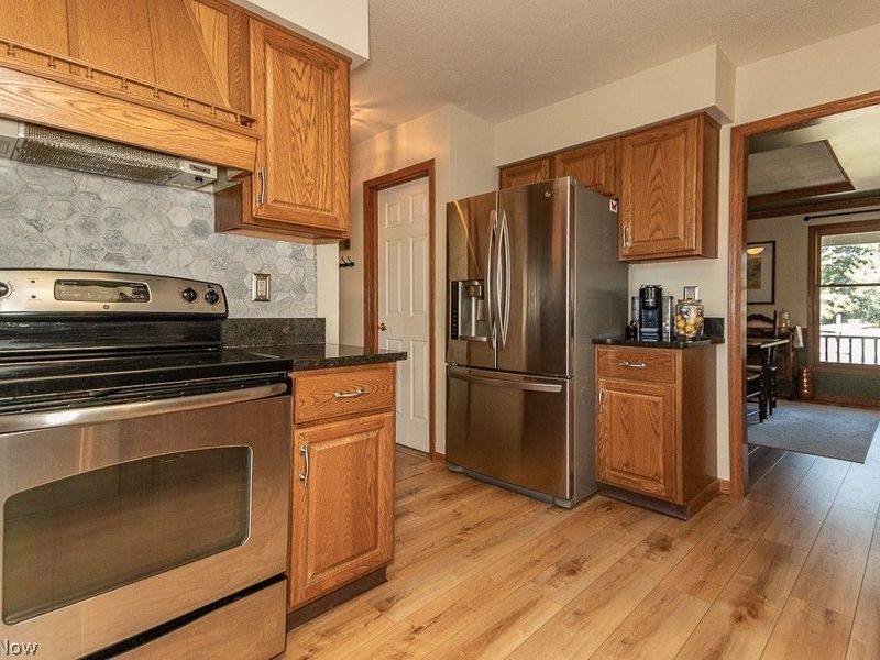 7633 Debonaire Drive, Mentor, OH 44060 Photo 12