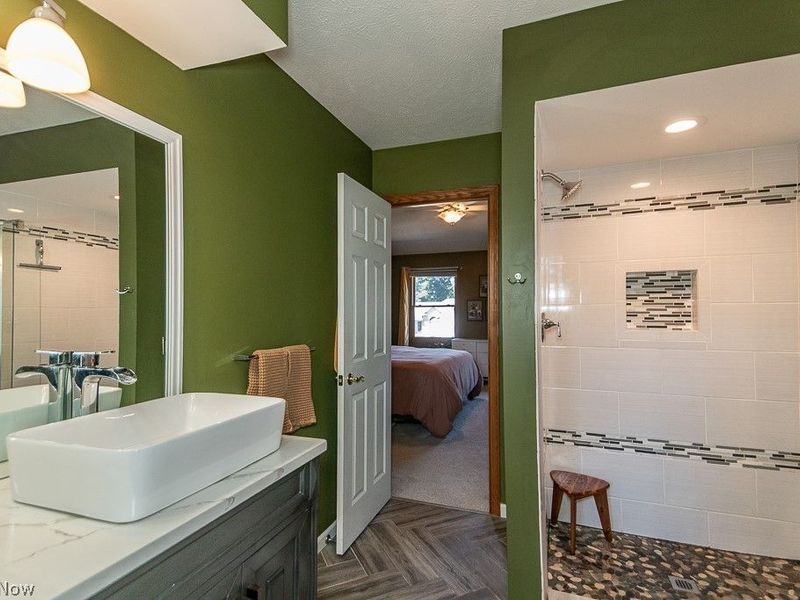 7633 Debonaire Drive, Mentor, OH 44060 Photo 17
