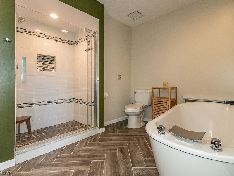 7633 Debonaire Drive, Mentor, OH 44060 Photo 18