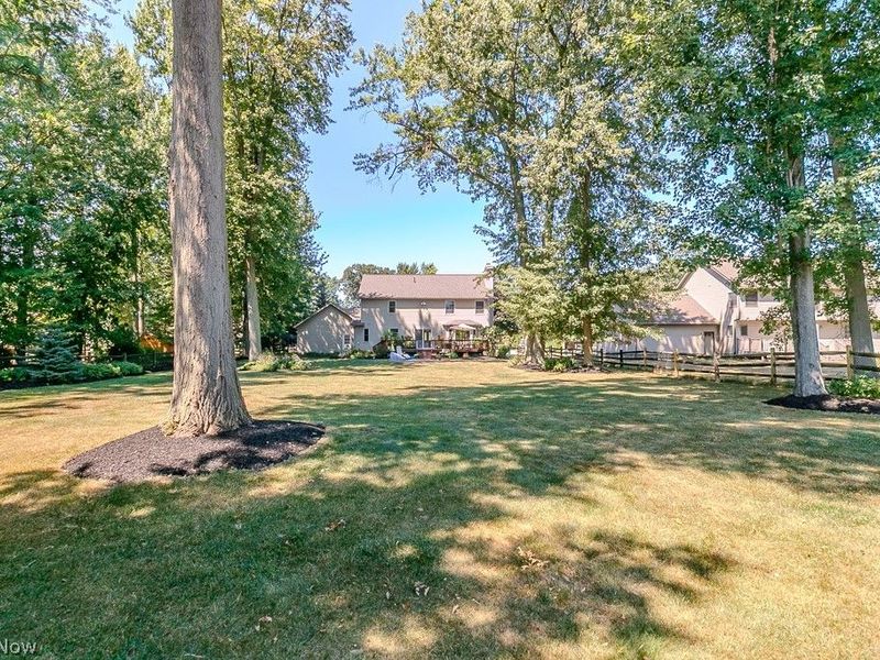 7633 Debonaire Drive, Mentor, OH 44060 Photo 32