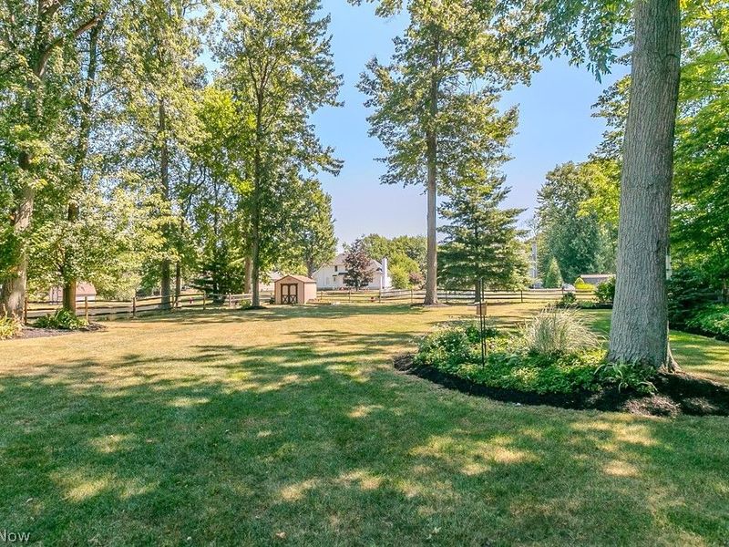 7633 Debonaire Drive, Mentor, OH 44060 Photo 33
