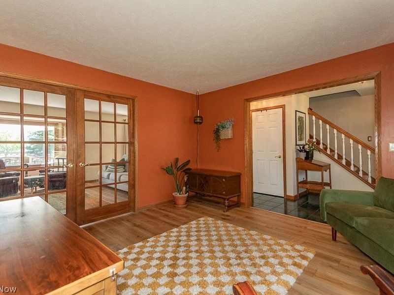 7633 Debonaire Drive, Mentor, OH 44060 Photo 4