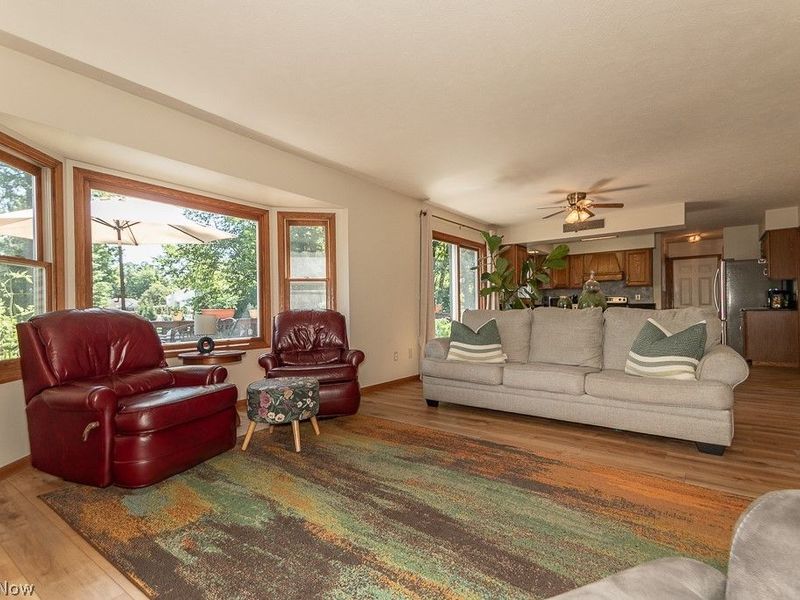 7633 Debonaire Drive, Mentor, OH 44060 Photo 9