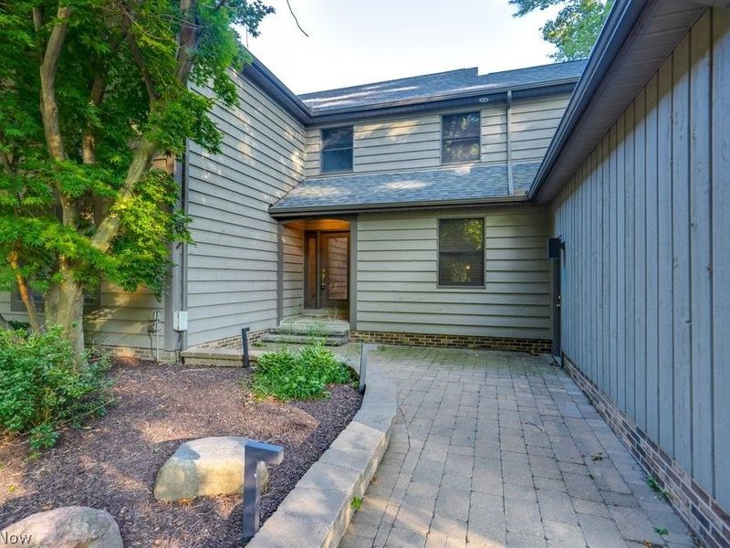 8458 Barbara Drive, Mentor, OH 44060 Photo 3