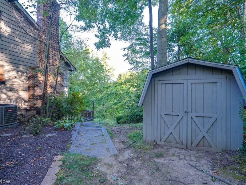 8458 Barbara Drive, Mentor, OH 44060 Photo 4