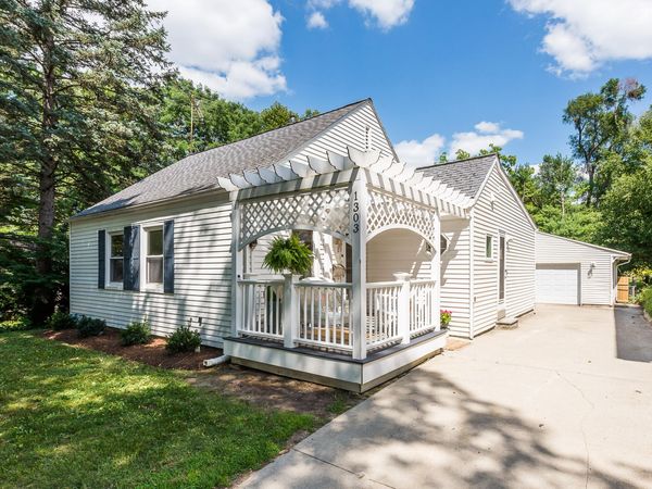 1303 Prescott Avenue, Ann Arbor, MI 48103