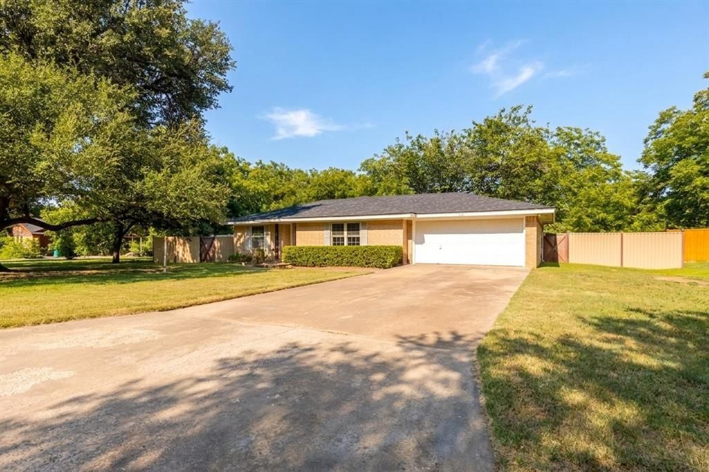 721 S Ammerman Avenue, Eastland, TX 76448 Main Photo
