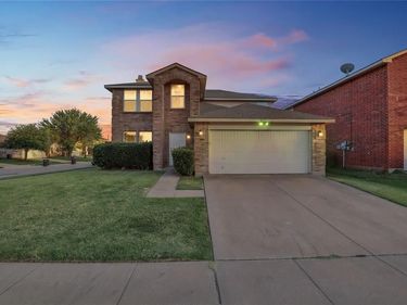 3825 Irish Setter Drive, Fort Worth, TX 76123