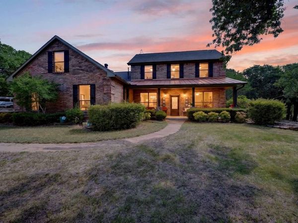 2197 Meadow Way , Terrell, TX 75160