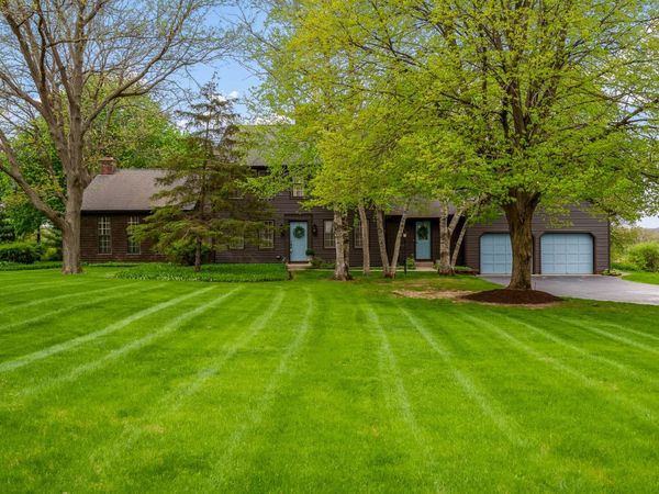 10562 Town Hall Road , Belvidere, IL 61008