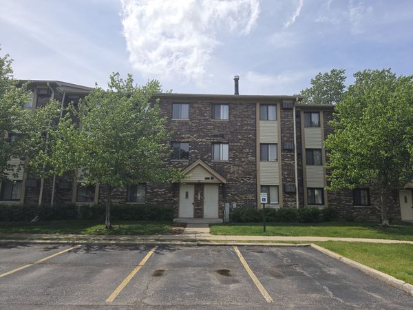 12 Parkside Court , Unit 10, Vernon Hills, IL 60061