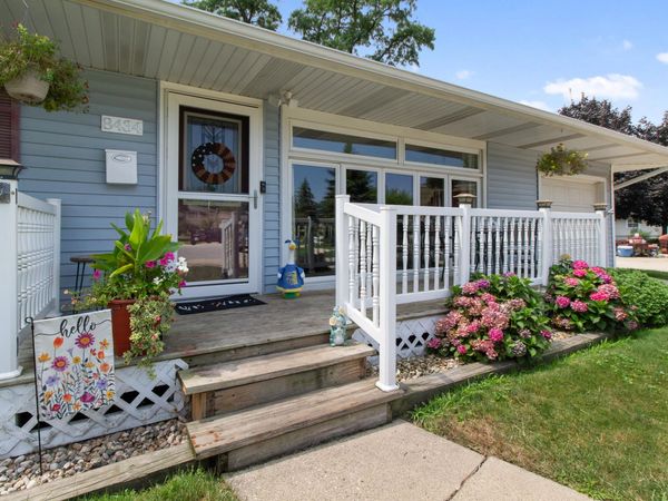 8434 Delaware Place, Highland, IN 46322