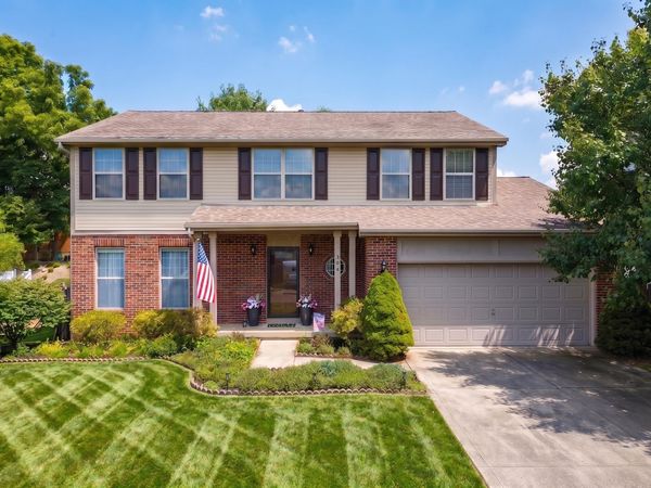 206 Oxford Drive SW, Pataskala, OH 43062