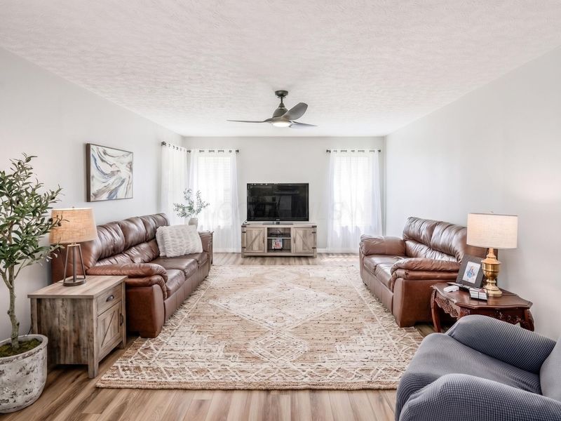 206 Oxford Drive SW, Pataskala, OH 43062 Photo 11