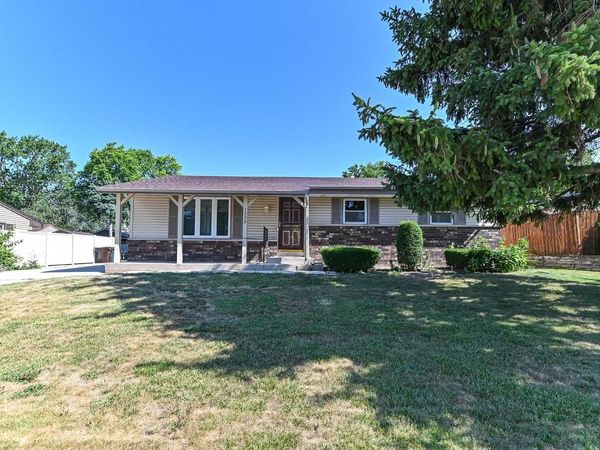 1220 Lakeview AVENUE, South Milwaukee, WI 53172