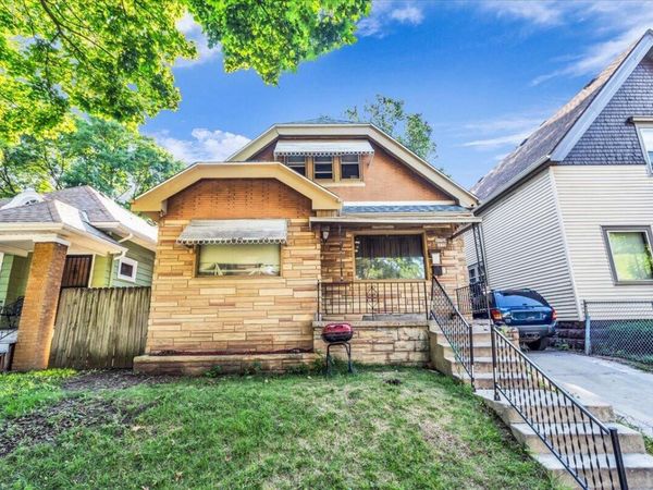 3172 N 30th STREET, Milwaukee, WI 53216