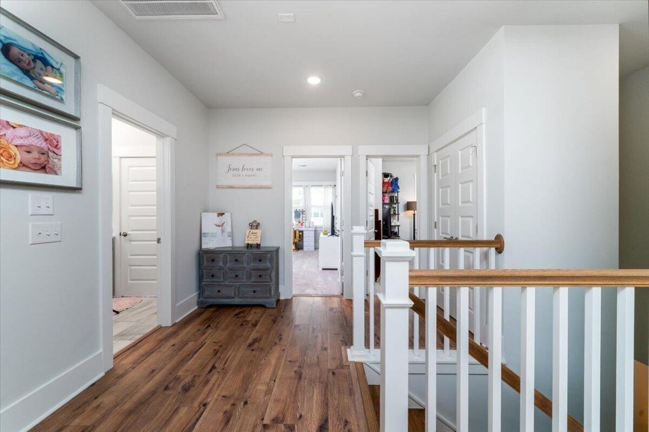 606 White Cap Court Photo 17