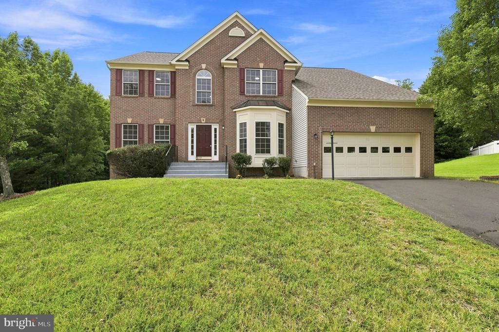 2 Basalt Drive, Fredericksburg, VA 22406 Main Photo